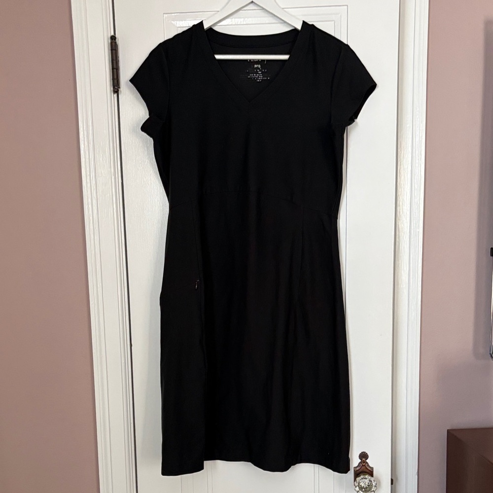 L.L. Bean Black Knee Length V-Neck Travel Dress